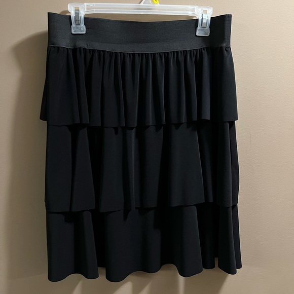 Annalee + Hope Ladies Size L Black Tiered Skirt - Picture 8 of 13